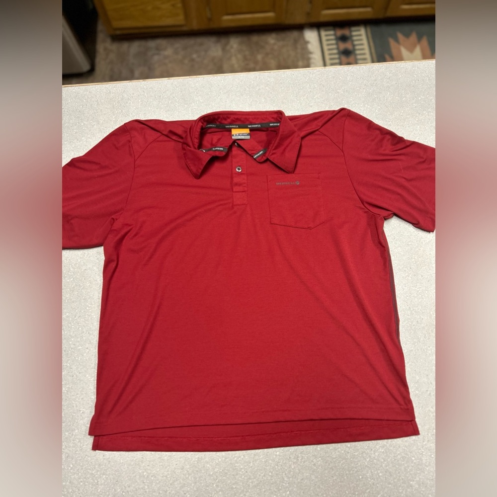 Merrell men’s red X-Large collared shirt